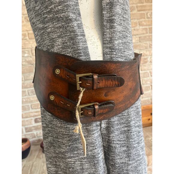 Vibaly Pel Leather boho Steampunk Corset Belt. Renaissance Retail $450 Used once - Picture 2 of 9